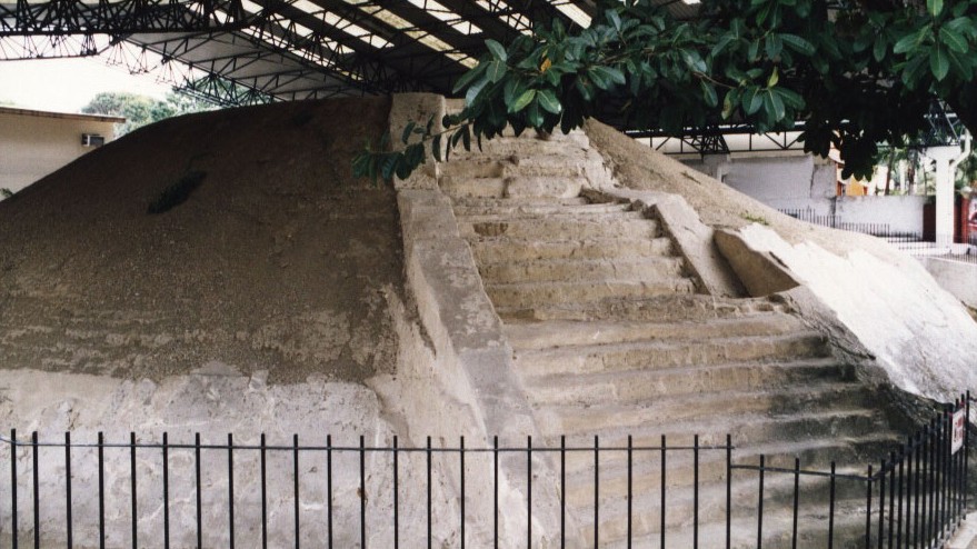 Pirámide Las Flores