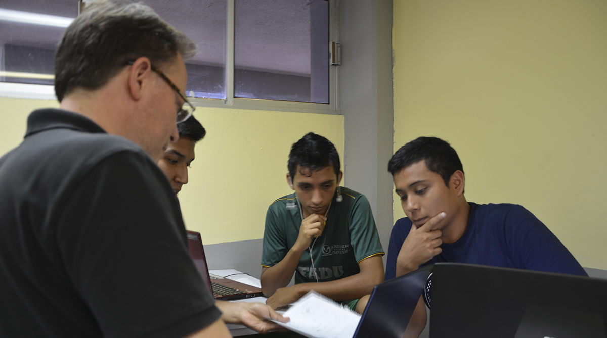 Se preparan alumnos de la FADU para la Repentina Multidisciplinaria 2020-3