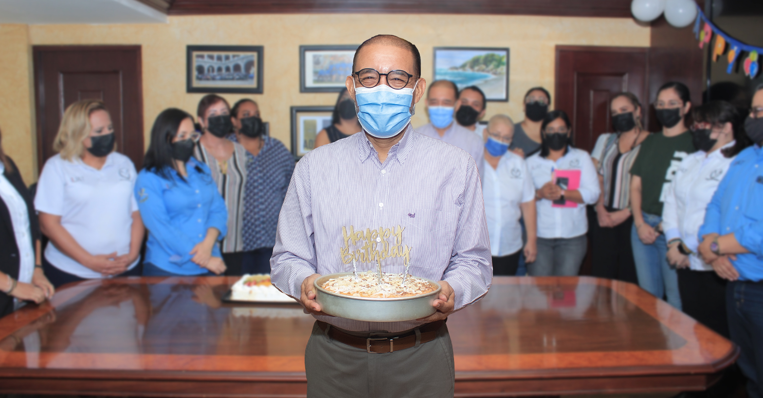 ¡FADU celebra el cumpleaños de su Director!