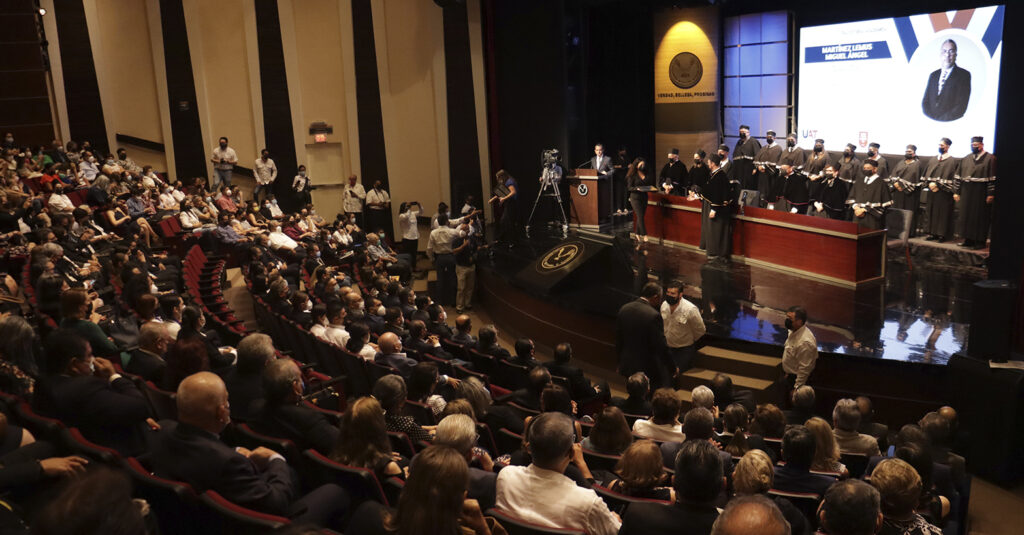 Reconoce UAT trayectoria de sus docentes en el Campus Universitario Sur