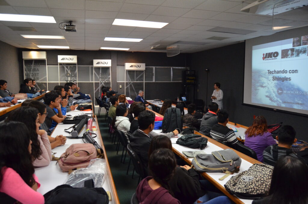 Curso Taller de "Los Shingles Techado IKO" en la FADU