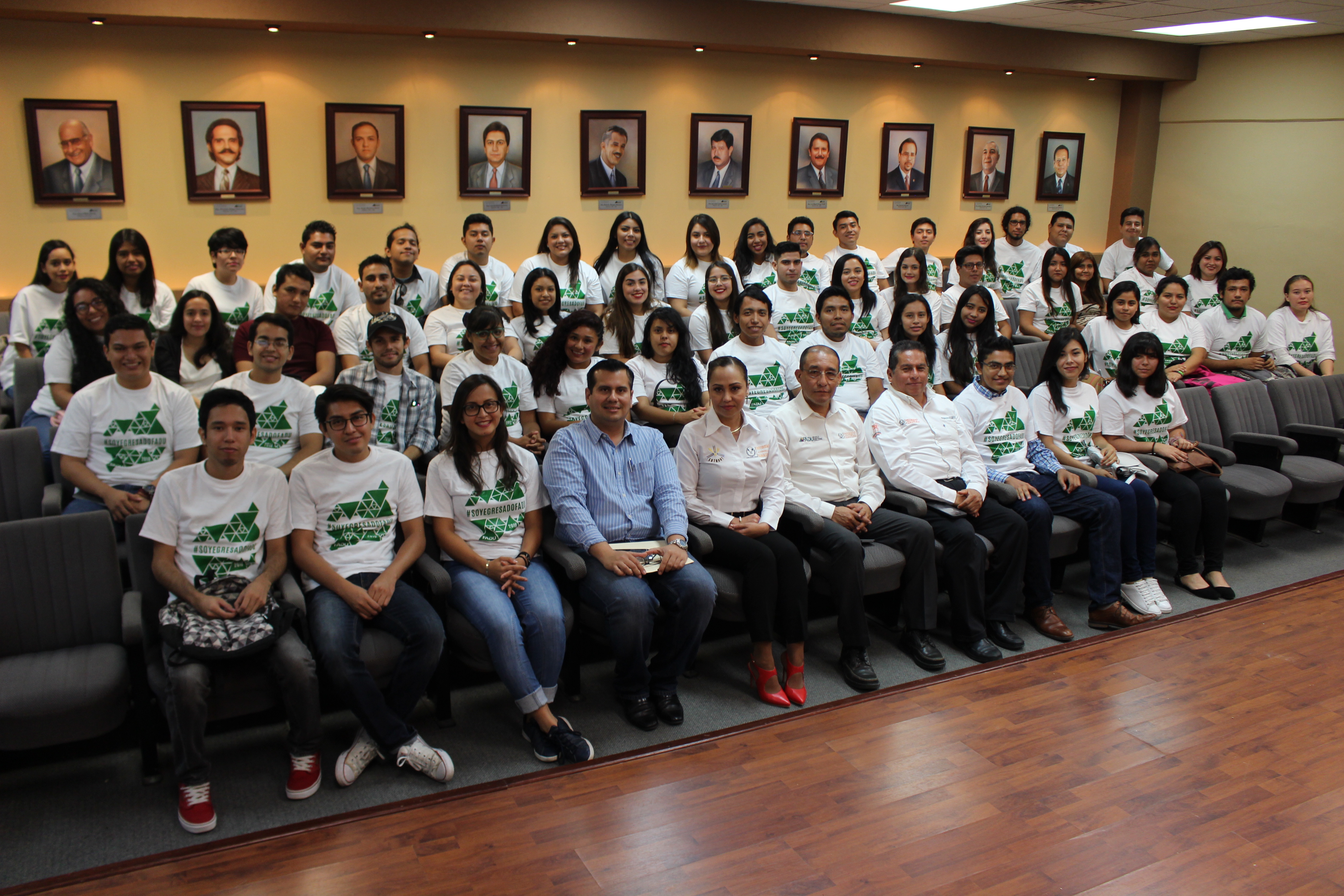 Alumnos de la FADU celebran culminación de estudios profesionales
