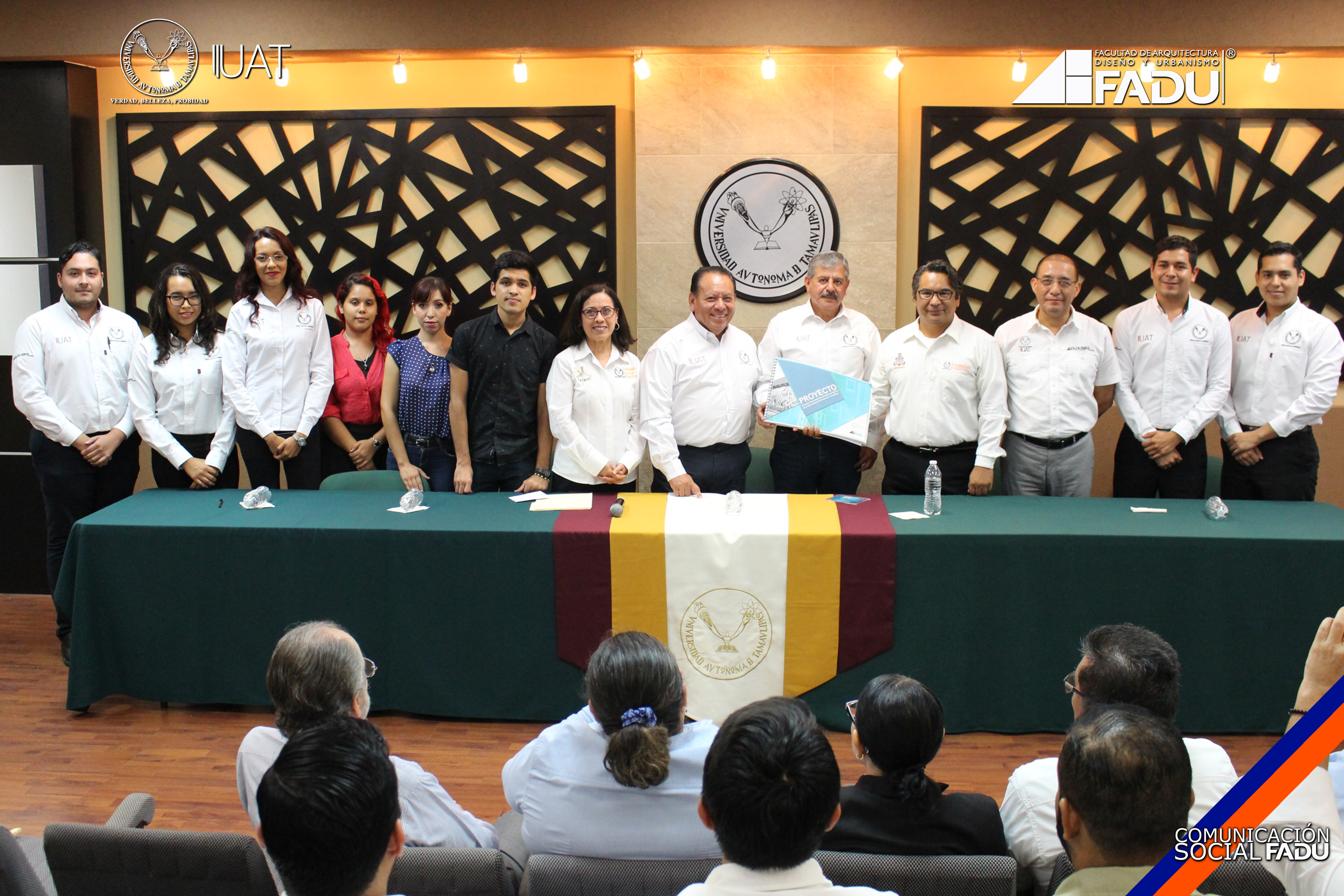 Alumnos y docentes de la FADU presentan el Proyecto: "Estación Oceanográfico Golfo de México CIDIPORT-UAT"