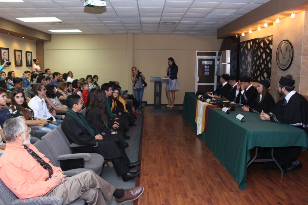 Ceremonia de Titulación por Excelencia Académica en la Facultad de Arquitectura, Diseño y Urbanismo de la UAT