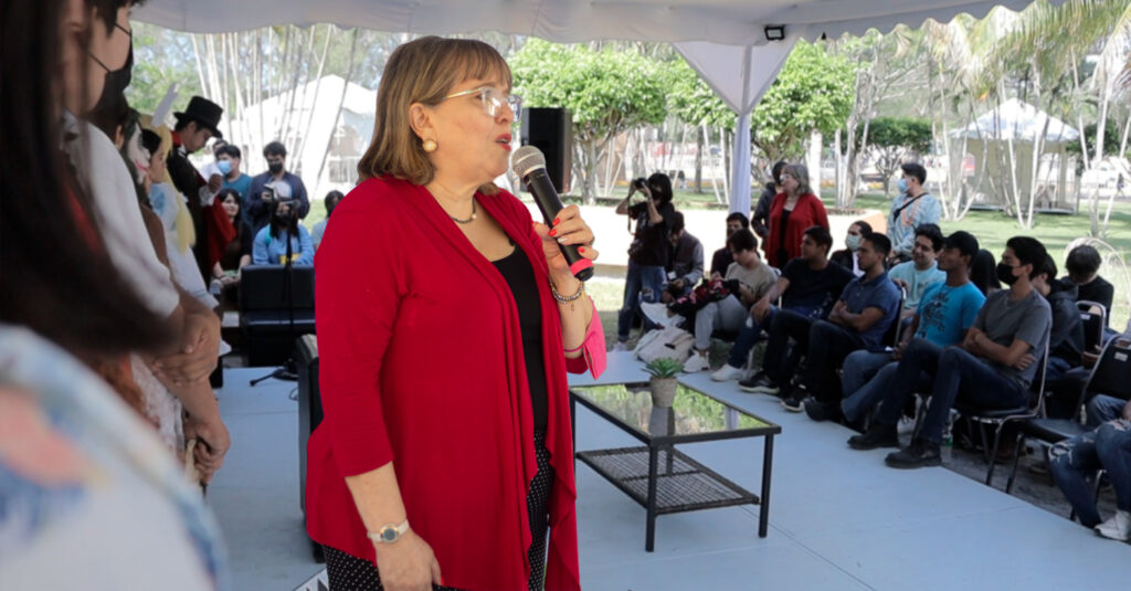 FADU fomenta la lectura en la FUL UAT 2022