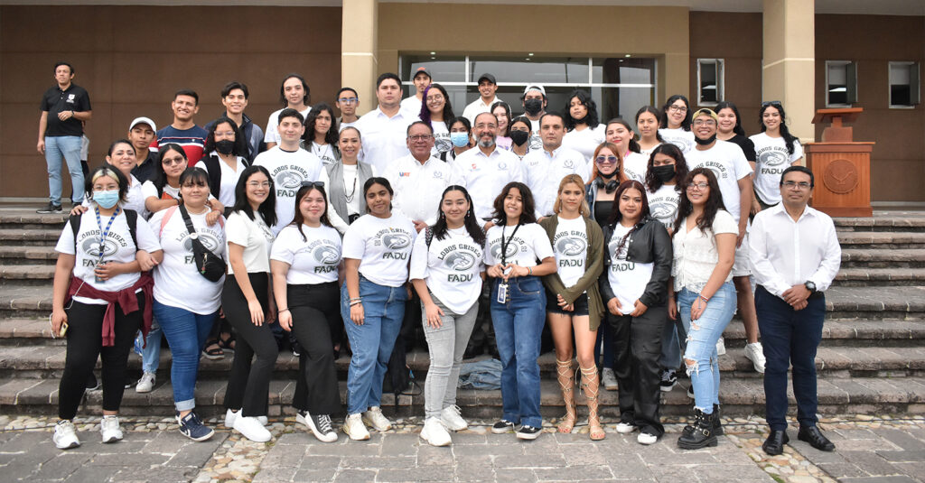 Comunidad FADU participa en la Conmemoración del Día de la Bandera