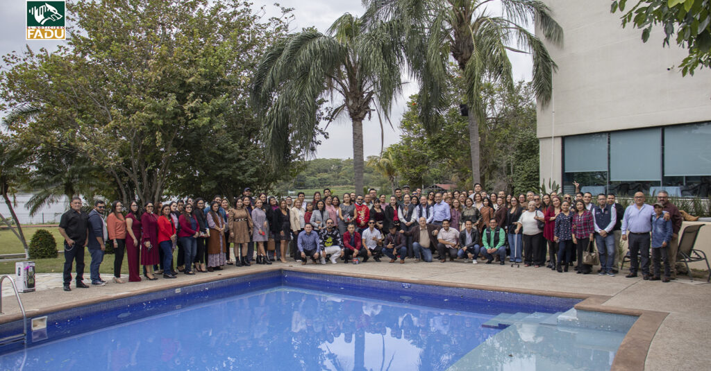 Desayuno navideño de administrativos FADU